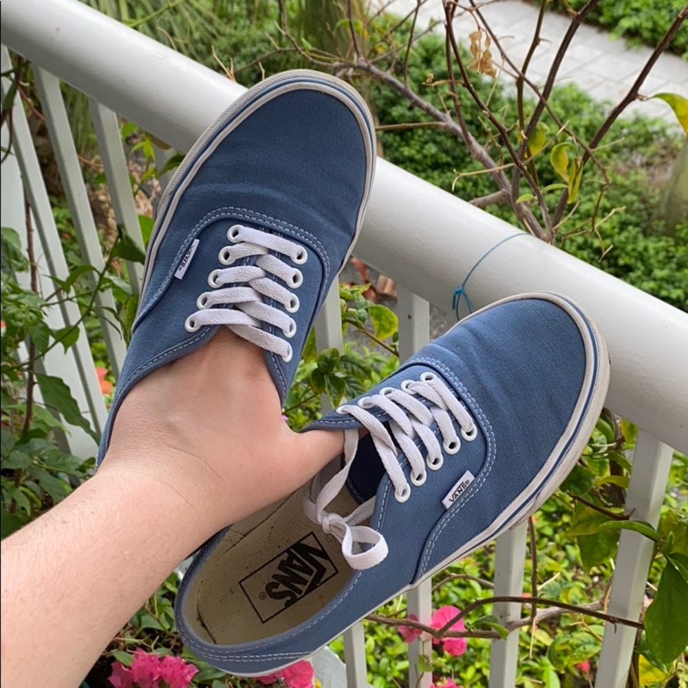 blue authentic vans 💙